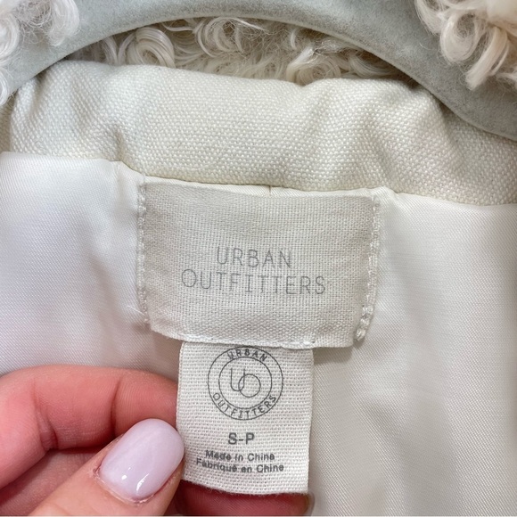 Urban Outfitters Amelie Faux Fur Jacket Cream Small - Picture 12 of 14
